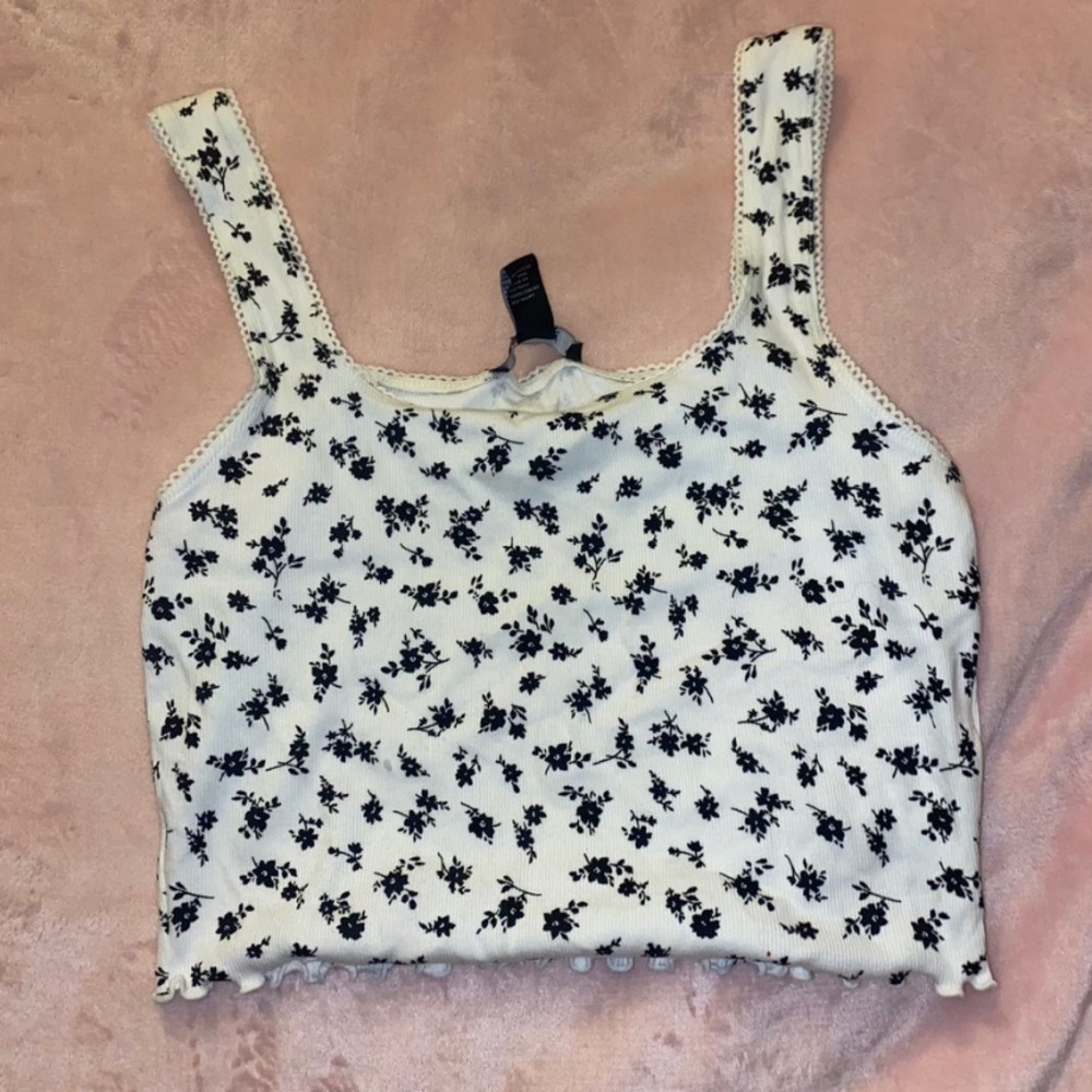 B&W floral top